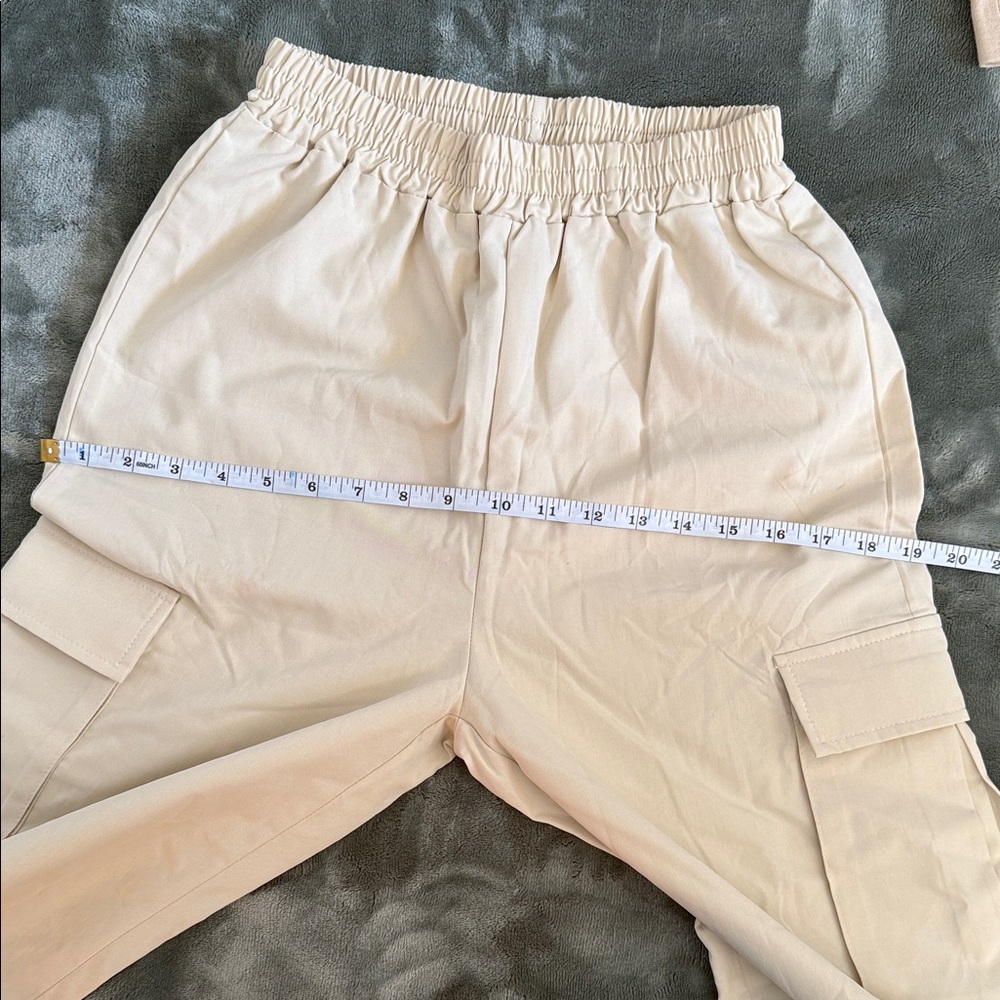 Forever 21 Tan Cargo Trousers - Picture 8 of 14